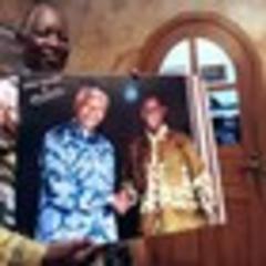 'Mandela shirts' in high demand since leader's death